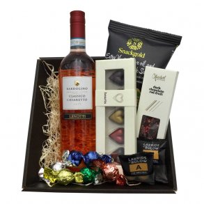 Gavekurv med Rosvin, Chokolade og Sdt nr. 2